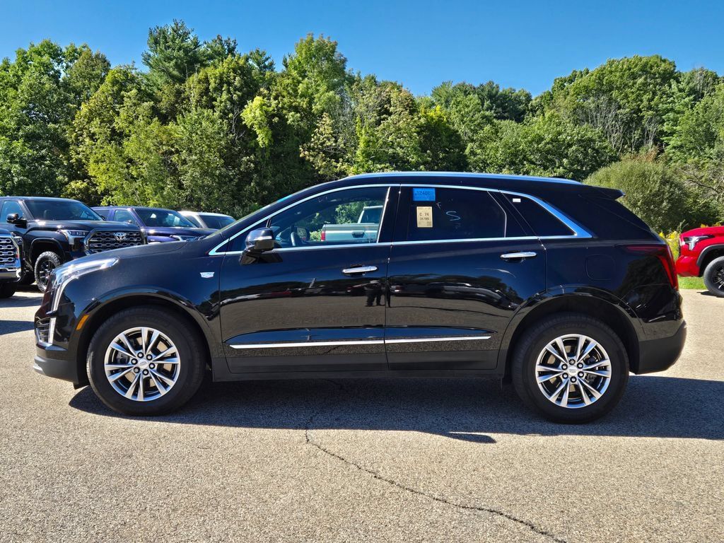 Used 2023 Cadillac XT5 Premium Luxury w/ Technology Package AWD/4WD image 2