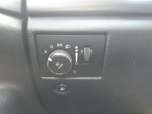 Used 2021 Jeep Grand Cherokee Freedom Edition image 11