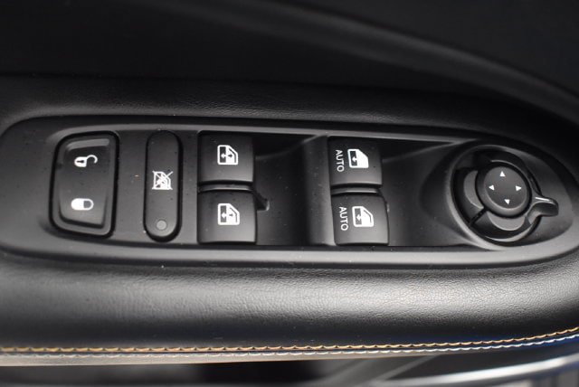 Used 2020 Jeep Compass Latitude w/ Cold Weather Group AWD/4WD image 21