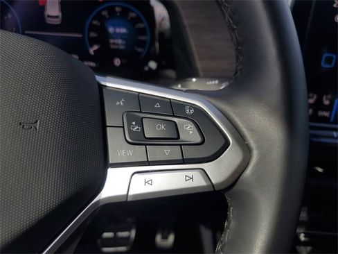 Certified 2025 Volkswagen Atlas SEL Premium R-Line image 28