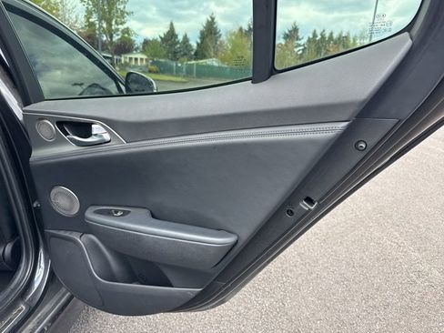 Used 2018 Kia Stinger GT1 image 23