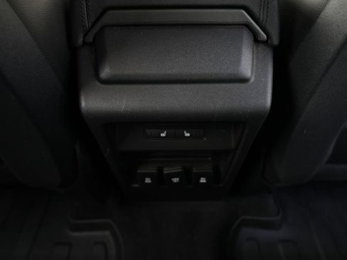 Used 2019 Land Rover Discovery Sport SE AWD/4WD image 38