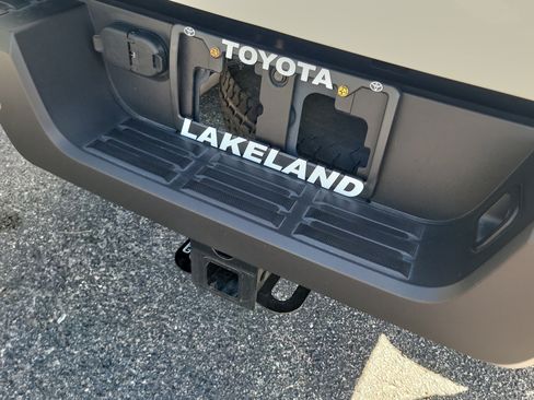 Used 2025 Toyota Tacoma SR5 AWD/4WD image 11