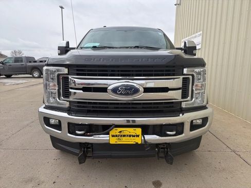 Used 2019 Ford F350 XLT w/ XLT Premium Package image 3