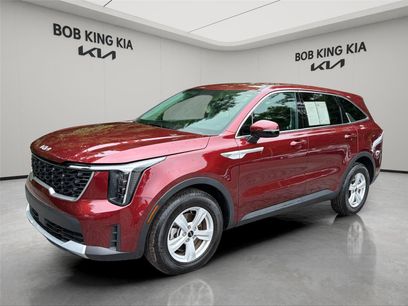 Used 2025 Kia Sorento LX