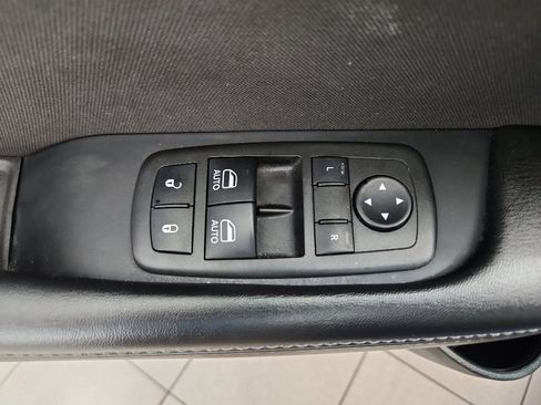 Used 2022 Dodge Challenger GT RWD image 9