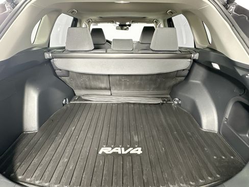 Used 2025 Toyota RAV4 XLE w/ Convenience Package AWD/4WD image 25