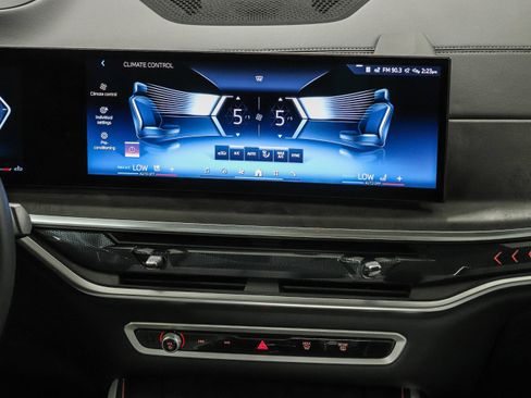 Used 2026 BMW X5 sDrive40i w/ M Sport Package RWD image 14