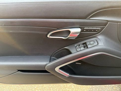 Used 2016 Porsche 911 Carrera GTS RWD image 11