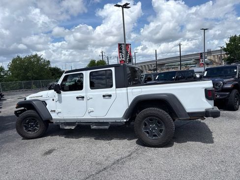 Used 2023 Jeep Gladiator Mojave AWD/4WD image 19