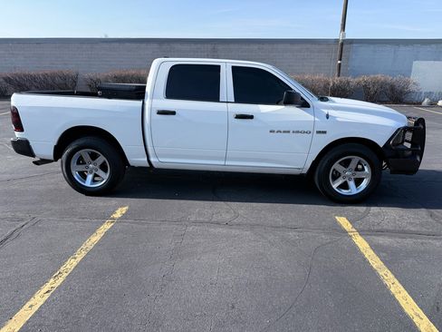 Used 2012 RAM 1500 ST w/ Remote Start & Security Group image 7