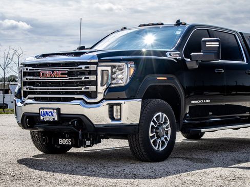 Used 2022 GMC Sierra 3500 SLE w/ SLE Convenience Package AWD/4WD image 16