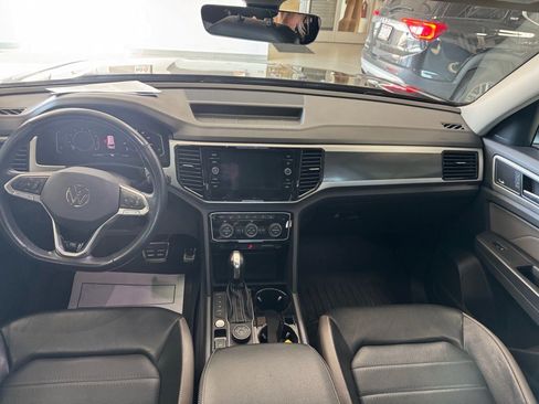 Used 2022 Volkswagen Atlas SEL Premium image 16