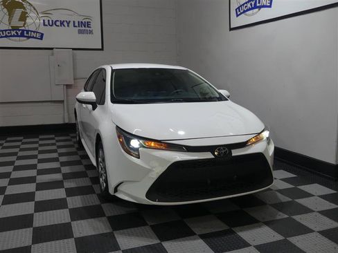 Used 2022 Toyota Corolla LE FWD image 5