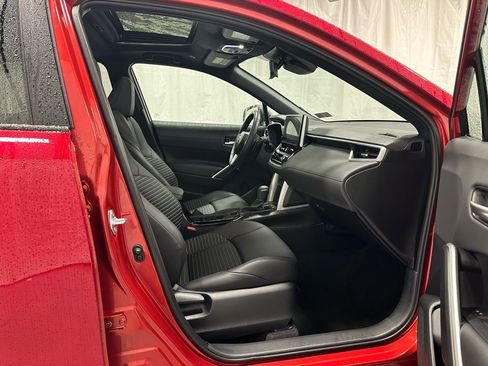 Used 2025 Toyota Corolla Cross AWD Hybrid w/ Convenience Package image 57