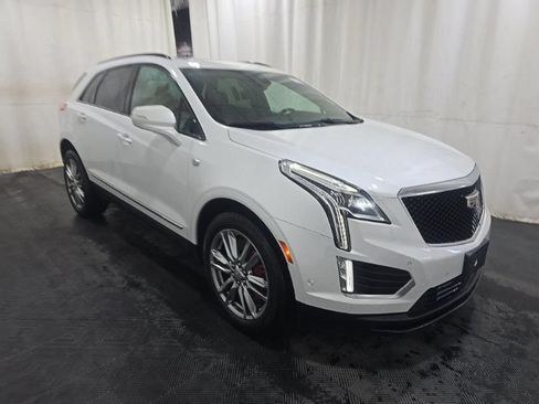 Used 2023 Cadillac XT5 Sportv w/ Technology Package AWD/4WD image 3