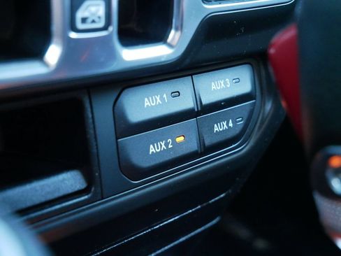 Used 2018 Jeep Wrangler Unlimited Sport S AWD/4WD image 22