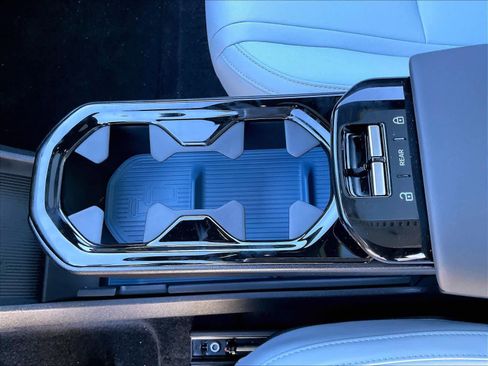 New 2025 Volvo EX30 Ultra w/ Protection Package Premier image 10