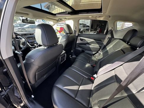 Used 2017 Nissan Murano AWD image 39
