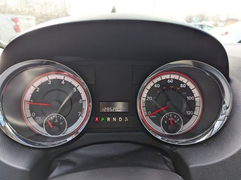 Used 2018 Dodge Grand Caravan SE image 12