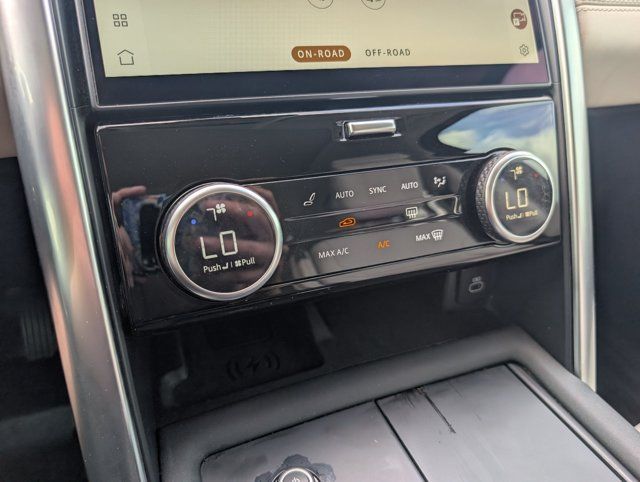 Used 2021 Land Rover Discovery S AWD/4WD image 17