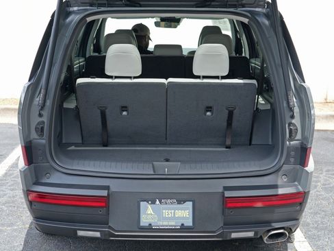 Used 2024 Hyundai Santa Fe SEL FWD image 9