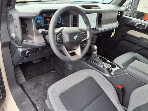 New 2025 Ford Bronco 2-Door image 7