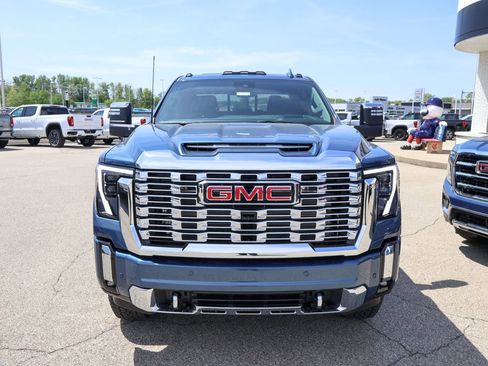 New 2026 GMC Sierra 3500 Denali w/ Denali Reserve Package AWD/4WD image 33