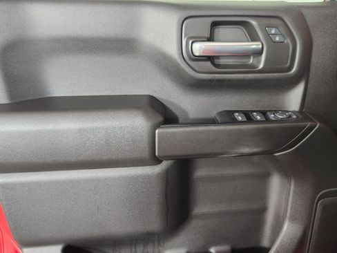 Used 2019 Chevrolet Silverado 1500 Custom w/ Custom Convenience Package AWD/4WD image 13