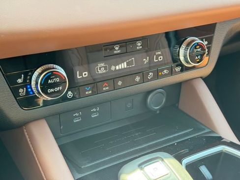 New 2026 Mitsubishi Outlander SEL AWD/4WD image 30