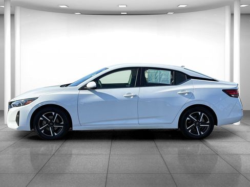 Used 2024 Nissan Sentra SV image 4