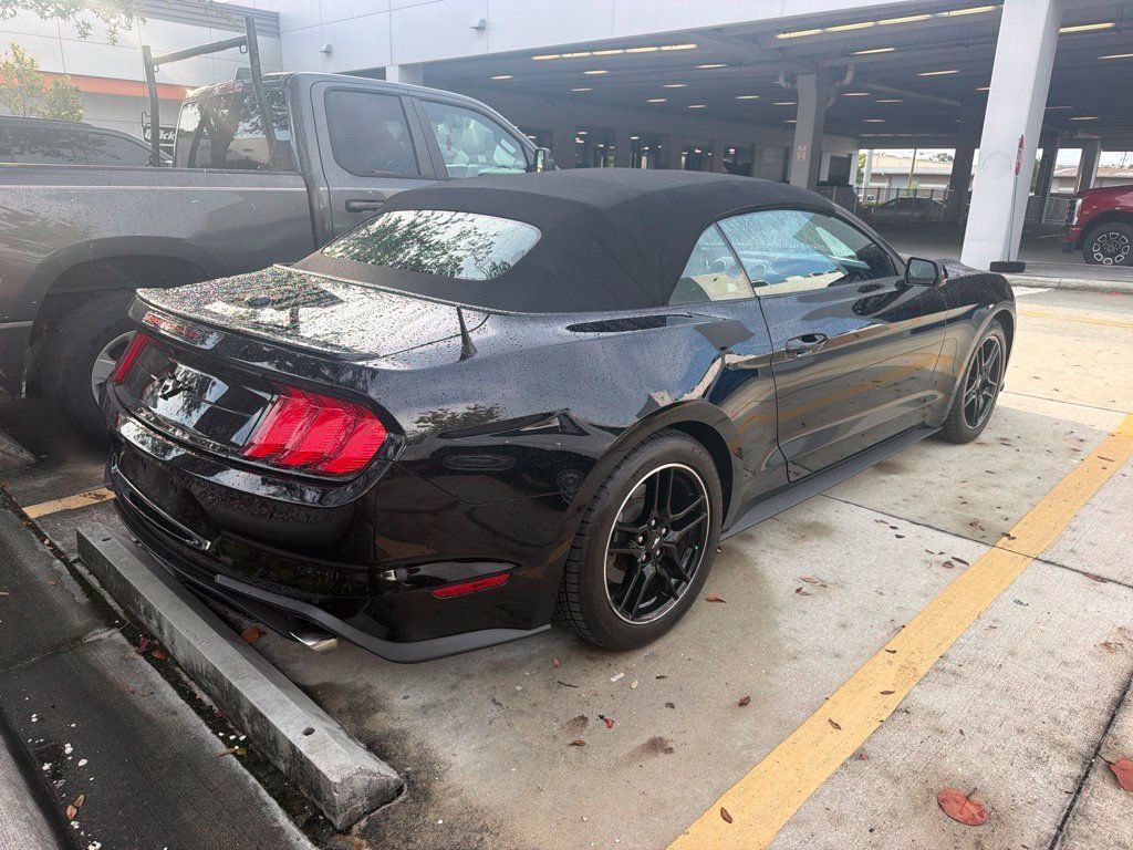 Used 2022 Ford Mustang Premium RWD image 3