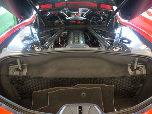 Used 2020 Chevrolet Corvette Stingray Preferred Cpe w/ 2LT Preferred Equipment Group RWD image 16
