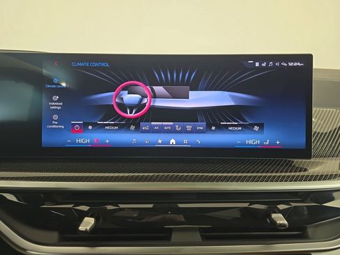 New 2026 BMW X7 M60i image 25