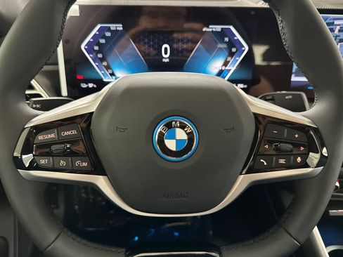 Used 2025 BMW i4 xDrive40i w/ Premium Package image 23
