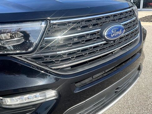 Used 2021 Ford Explorer XLT w/ Equipment Group 202A image 28