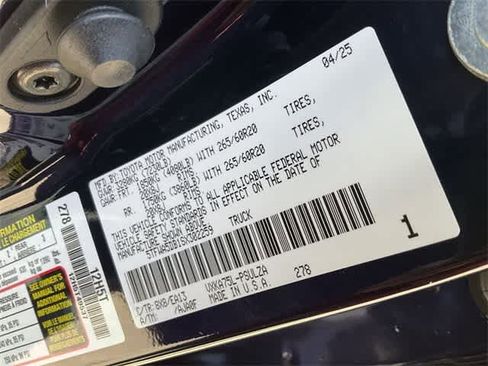 Used 2025 Toyota Tundra Limited image 30