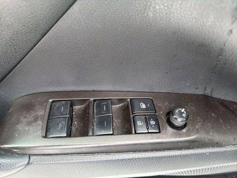 Used 2023 Toyota Camry SE image 17