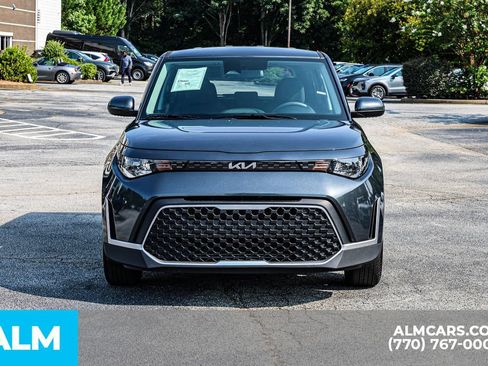Used 2025 Kia Soul LX w/ LX Technology Package FWD image 11