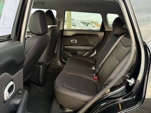 Used 2016 Kia Soul FWD image 22