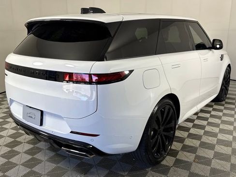 New 2026 Land Rover Range Rover Sport Dynamic SE AWD/4WD image 7