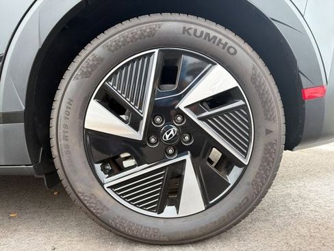 Used 2025 Hyundai Ioniq 5 SEL image 8