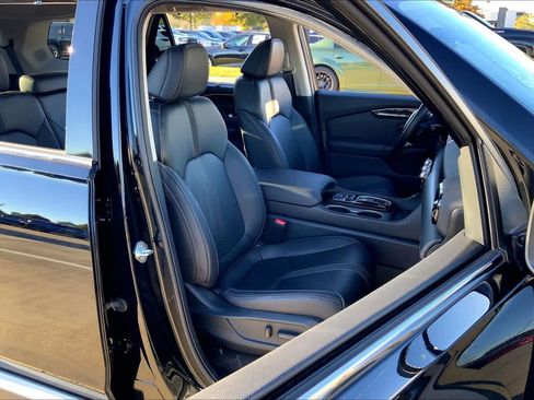 Used 2023 Honda Pilot Touring image 8