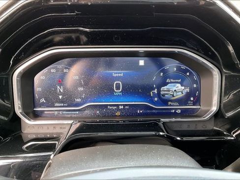 Used 2023 Chevrolet Silverado 1500 LT image 10