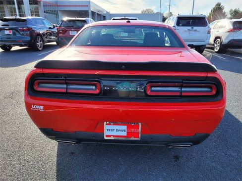 Used 2023 Dodge Challenger GT image 9