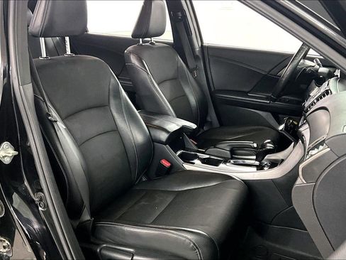 Used 2016 Honda Accord Sport image 28