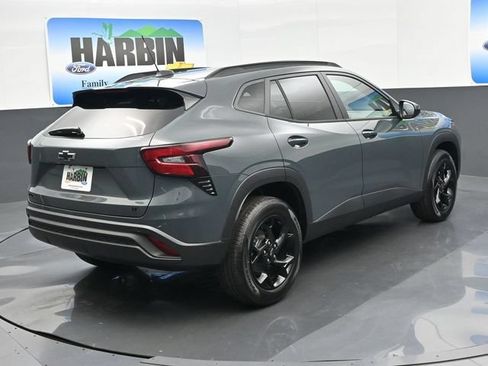 New 2026 Chevrolet Trax LT w/ Driver Confidence Package FWD image 5