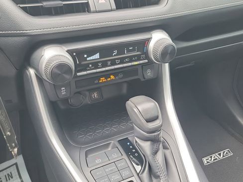Certified 2024 Toyota RAV4 LE AWD/4WD image 15