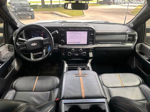 Used 2024 Ford F250 Platinum image 15