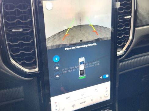 New 2025 Ford Ranger XLT w/ Equipment Group 301A High image 15